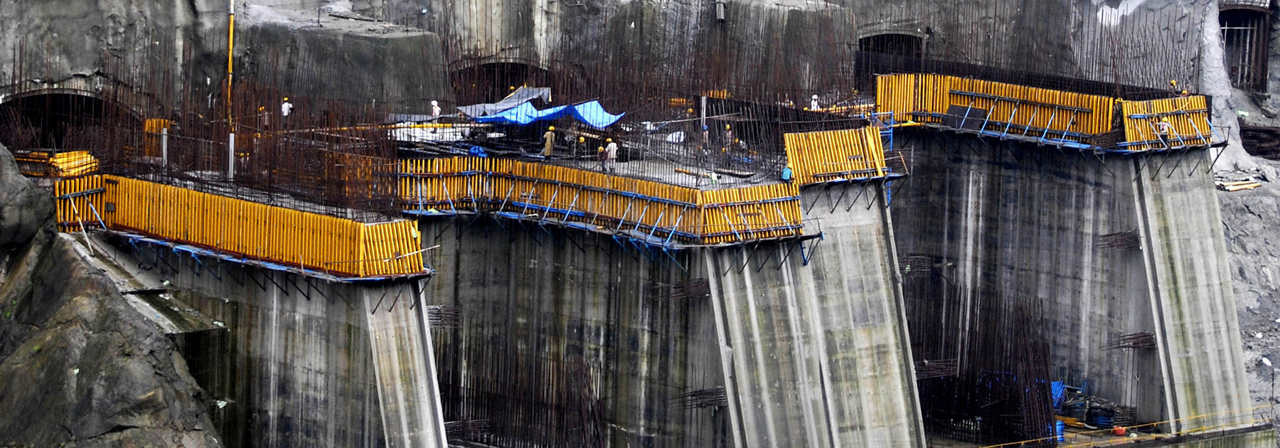 Construction work on a 2000MW dam at The Subansiri Lower Hydroelectric Project at North Lakhimpur. (STRDEL/AFP/Getty Images)