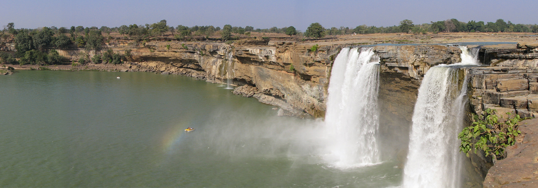 A view of Chitrakot Falls in Jagdalpur. (Vinay Nihal, licensed under CC BY-SA 3.0)