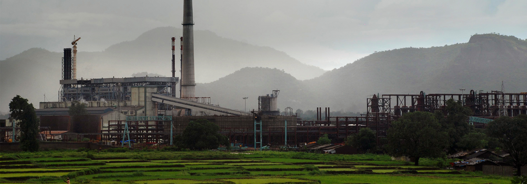 A general view of the Vedanta aluminum refinery at Lanjigarh. (STRDEL/AFP/Getty Images)